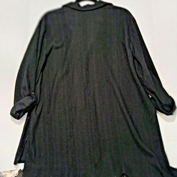 Chico's Black Blouse Size 3 with Long Roll up Sleeves. Button up in Front. - Picture 10 of 10